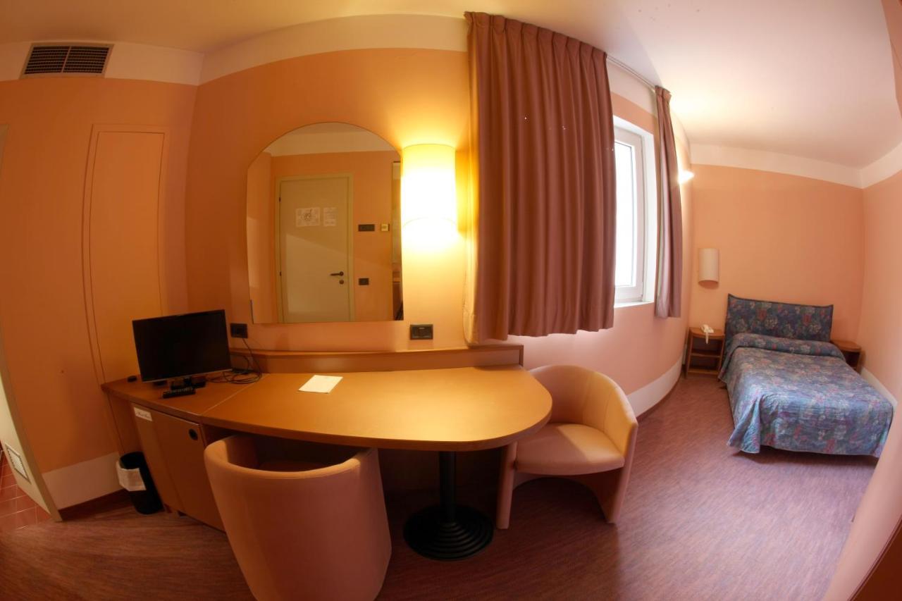 Hotel Etoile Du Nord Sarre Exterior foto